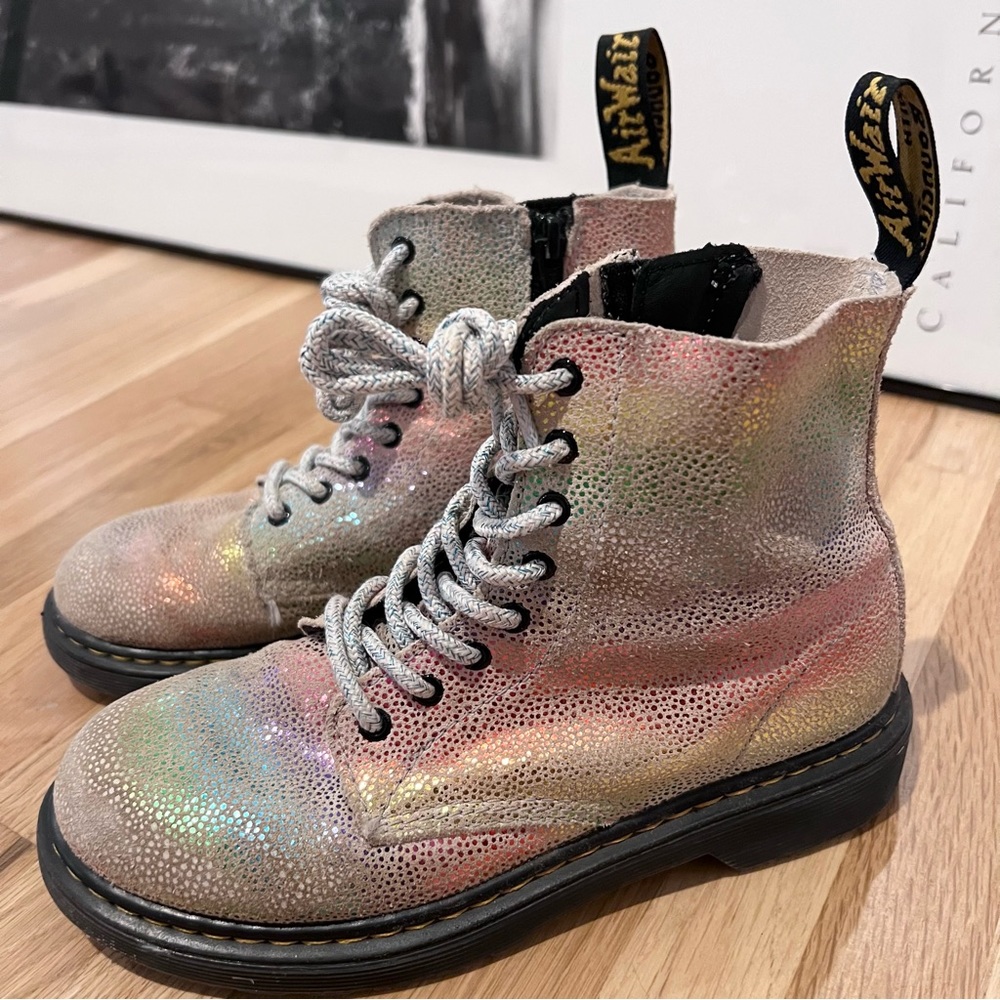 Dr Martens 1460 Pascal J  Irridescent Rainbow Lace Up Boots Little Girls sz US 2
